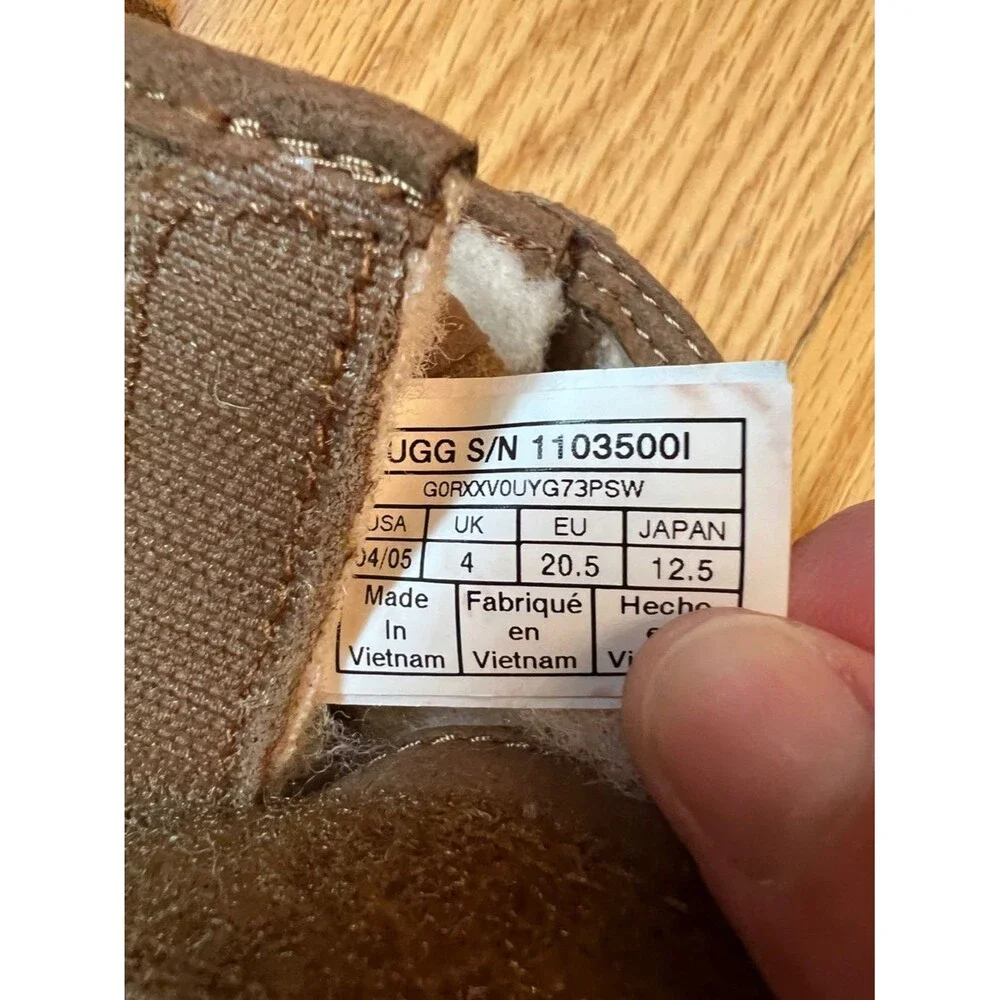 UGG Baby Infant Toddler Neumel Boots Chestnut Suede Infant US Size 4-5 UK Size 4